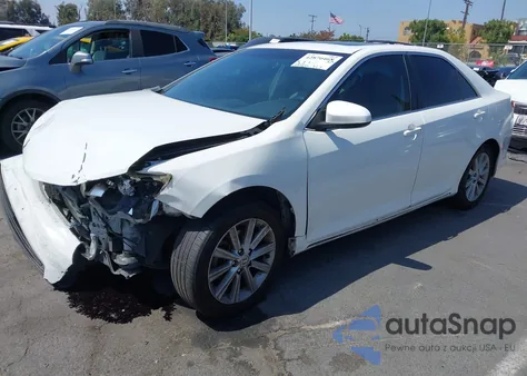 2014 Toyota Camry Xle z USA, uszkodzony, nr VIN 4T4BF1FK2ER344825
